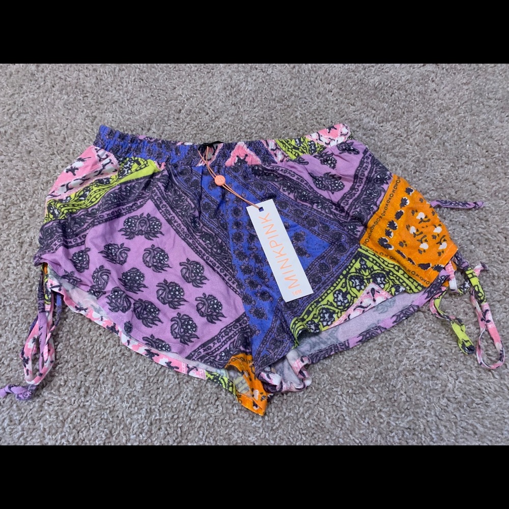 MinkPink colorful patchwork shorts, size M - Picture 6 of 6